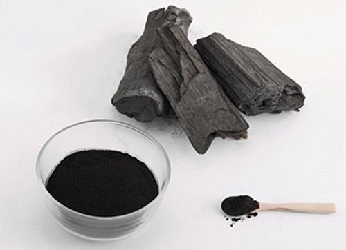 活性炭,前者主要是以精质煤为主要原料制成,后者主要是以优质的薪材