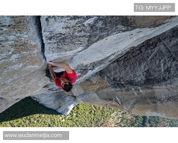 广州极限运动队的攀岩之路:从新手到冠军的成长历程揭秘 广州极限运动队的攀岩之路:从新手到冠军的成长历程揭秘